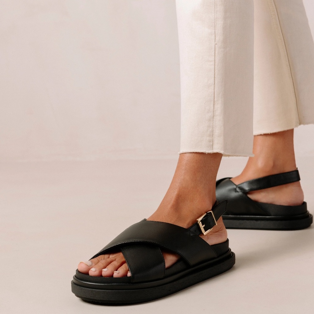 ALOHAS designer sandals - Picture 1 of 10